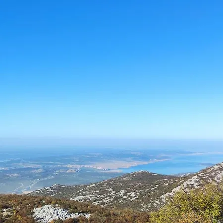 Apartamento Baric Nin