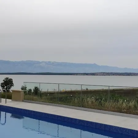 Baric Apartment Nin