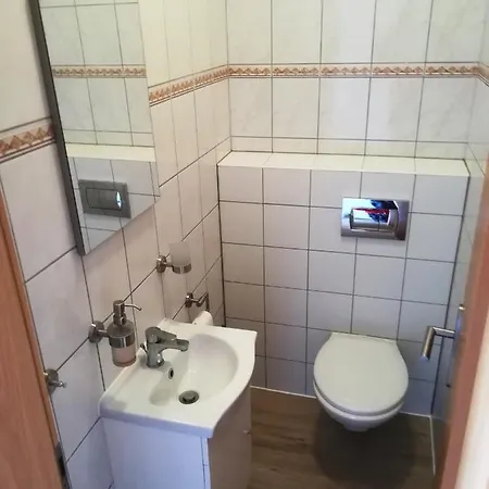 Baric Apartment Nin
